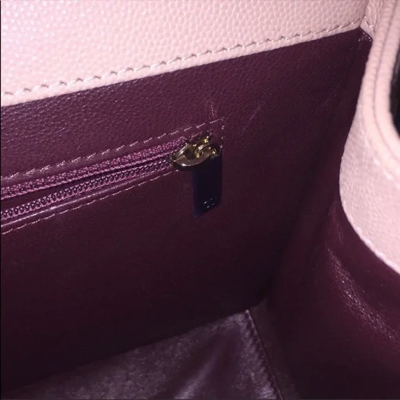 CHANEL Beige Quilted Bag with Gold Chain - Picture 7 of 8